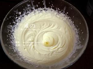 石榴夫妇的樱花蛋糕——简单易学的浪漫慕斯蛋糕，快来和暖小厨一起做起来吧！的做法 步骤16