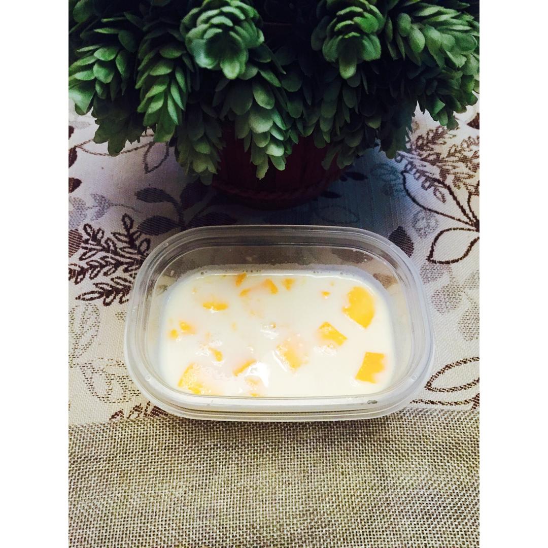 粒粒芒果椰汁冻糕