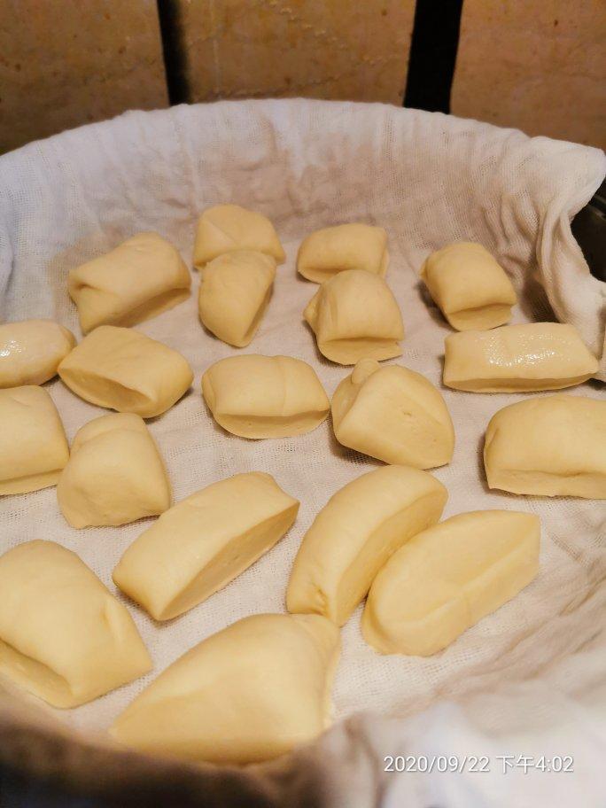一发奶香小馒头，口感特别好！