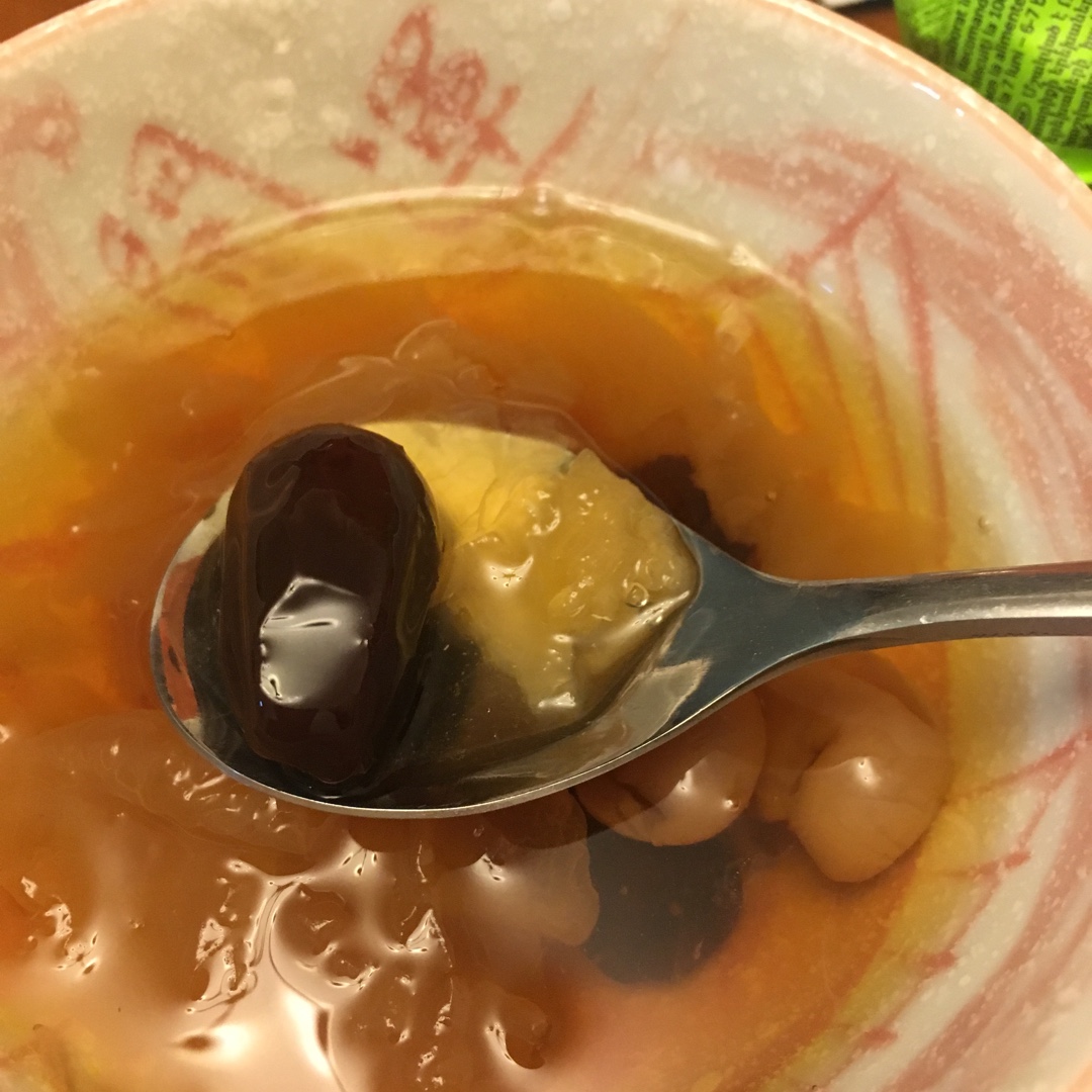 红枣枸杞银耳羹