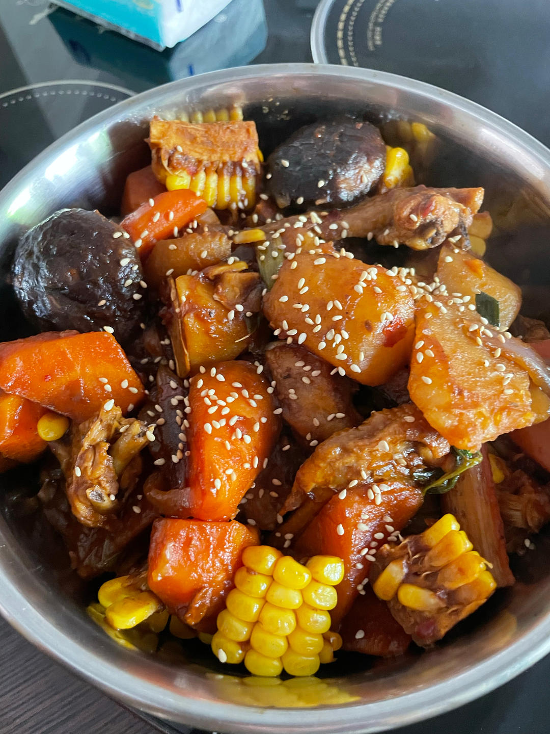 巨下饭的鲜虾鸡翅玉米煲