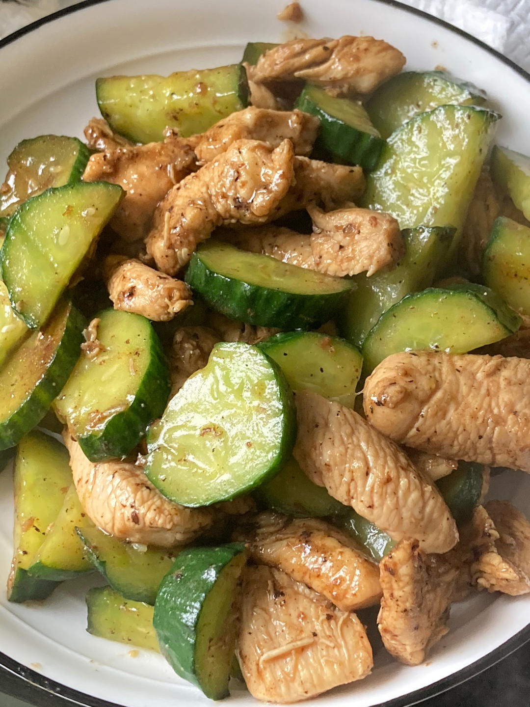 清爽好吃！低脂美味～黄瓜炒鸡胸肉丁
