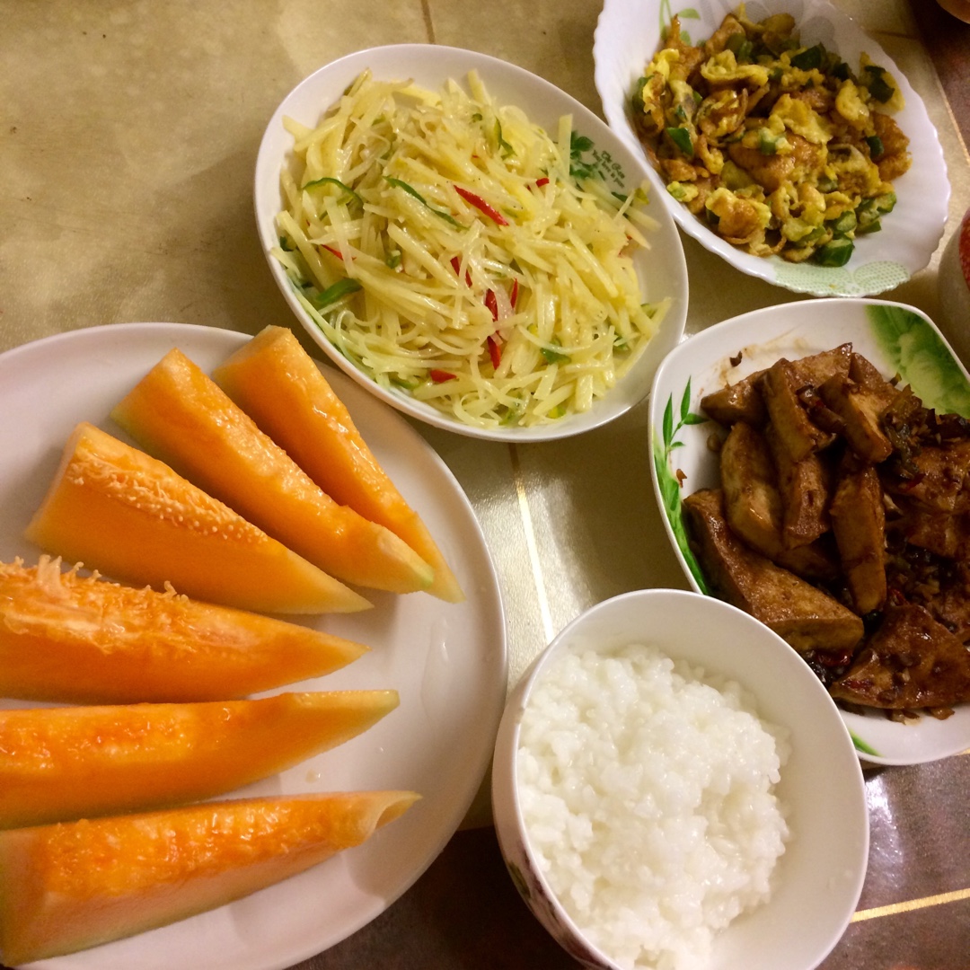 酸辣土豆丝-不用再愁不辣不酸了