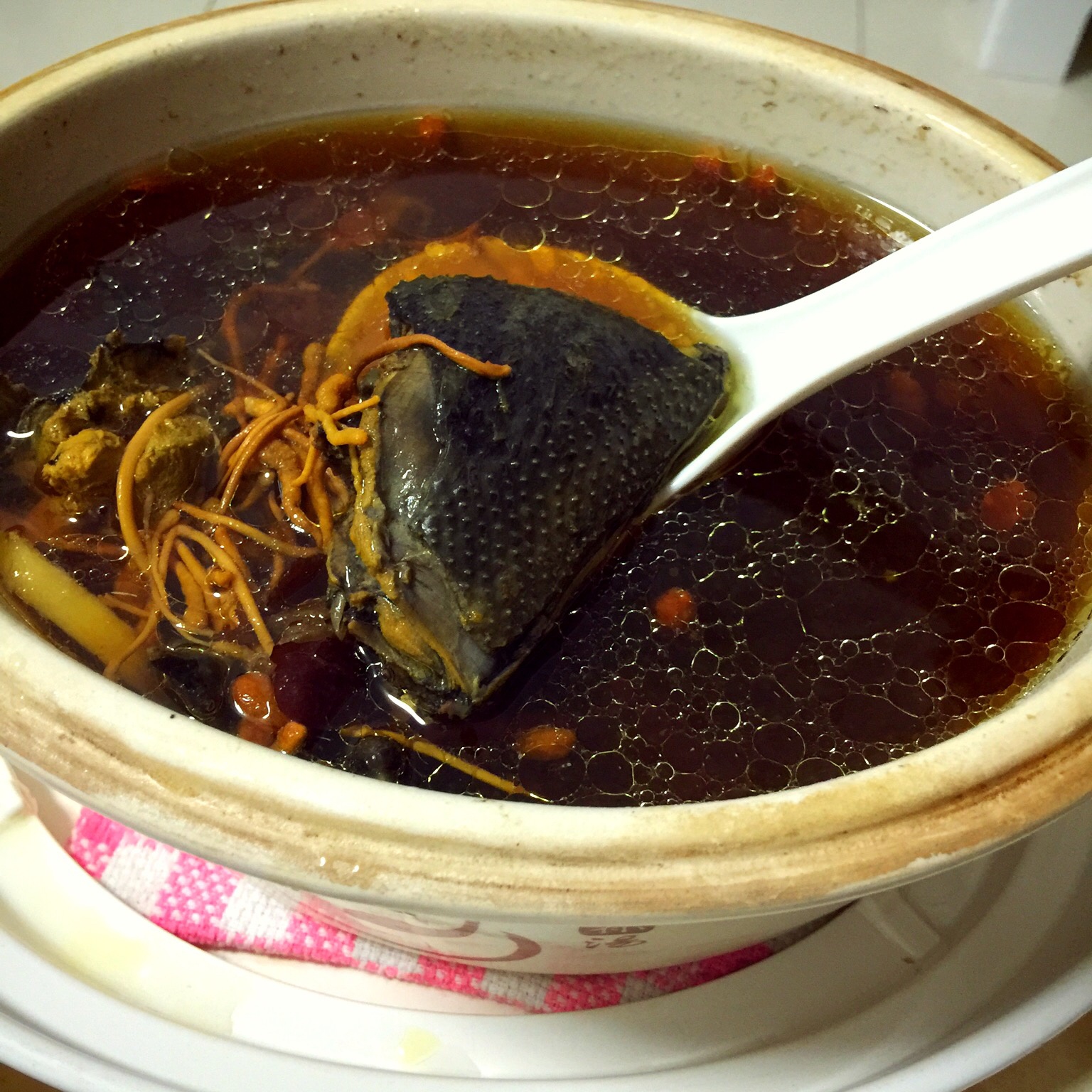 虫草花乌鸡汤