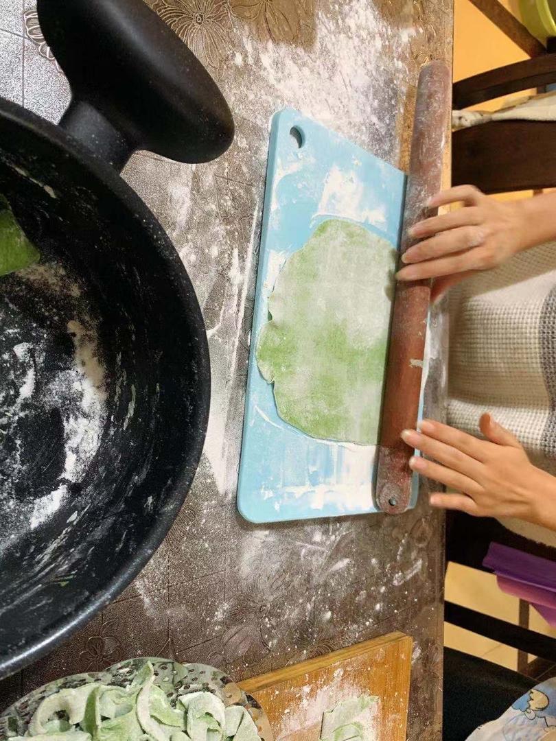 菠菜手擀面