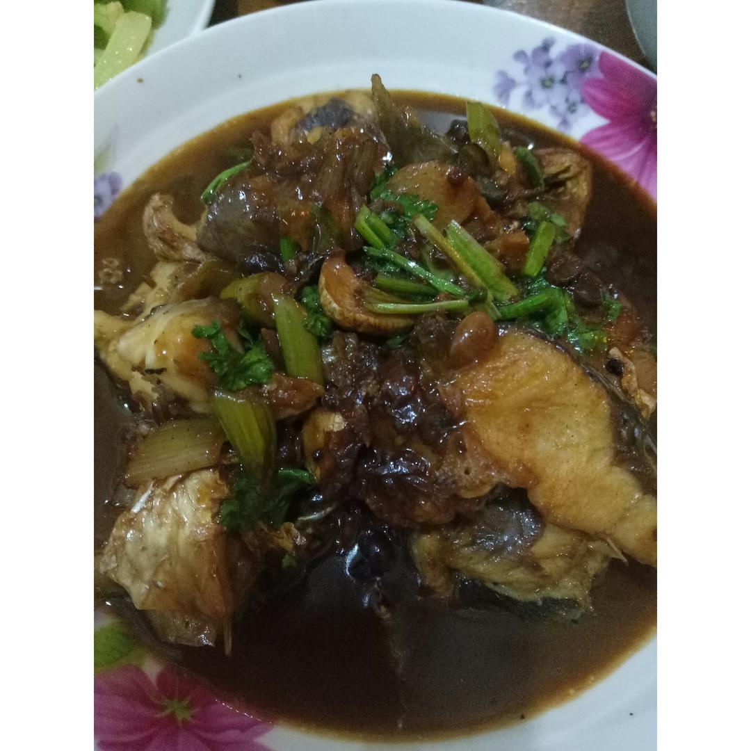 豆瓣酱烧梭鱼
