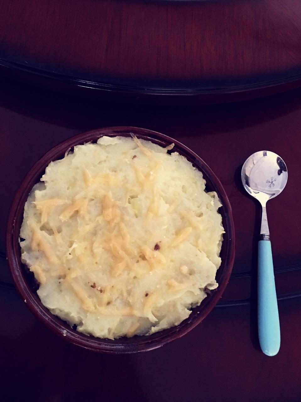 焗烤牛肉土豆泥 |爸爸厨房 VOL . 152 牛肉末 土豆 洋葱 黄油 帕玛森干酪 盐