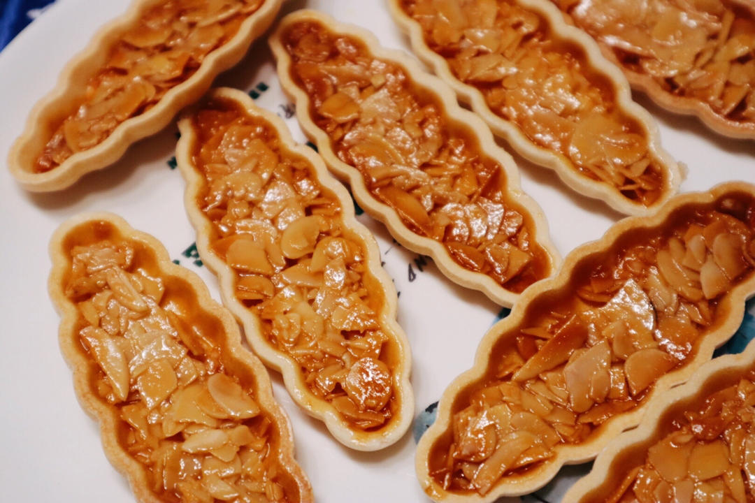 跟着台湾老师做北海道防风林焦糖杏仁糯米船