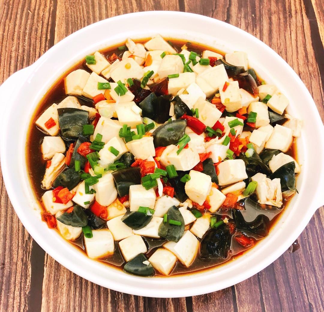 松花蛋小葱拌豆腐