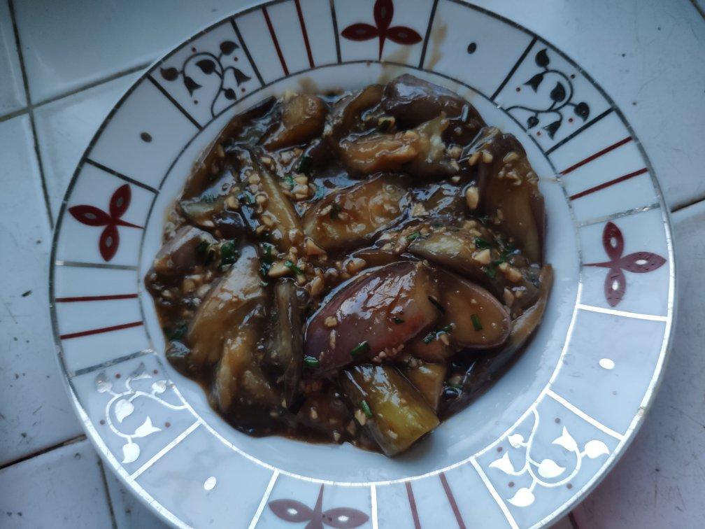 红烧茄子（教你炒茄子不变色的小妙招）