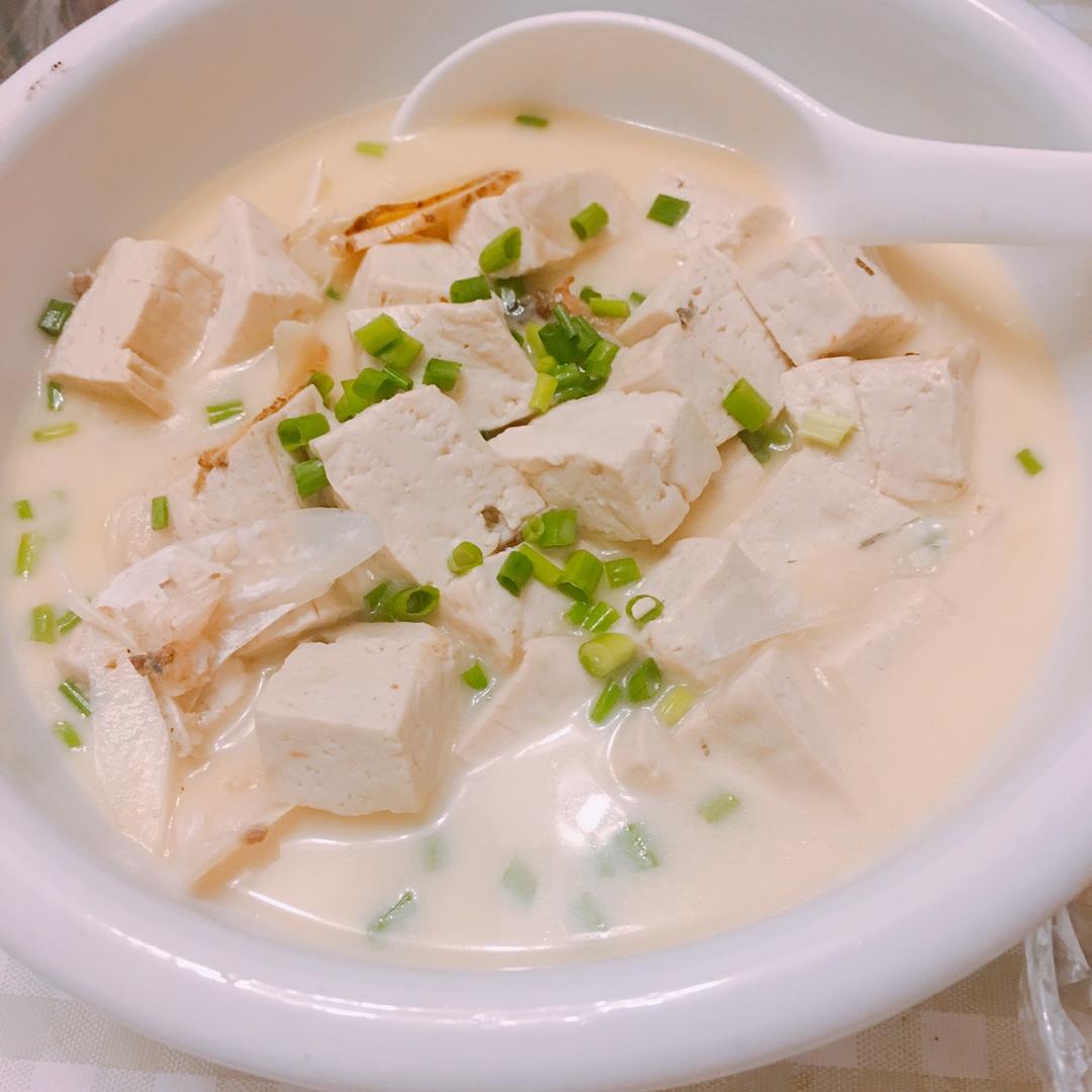 砂锅鱼头炖豆腐