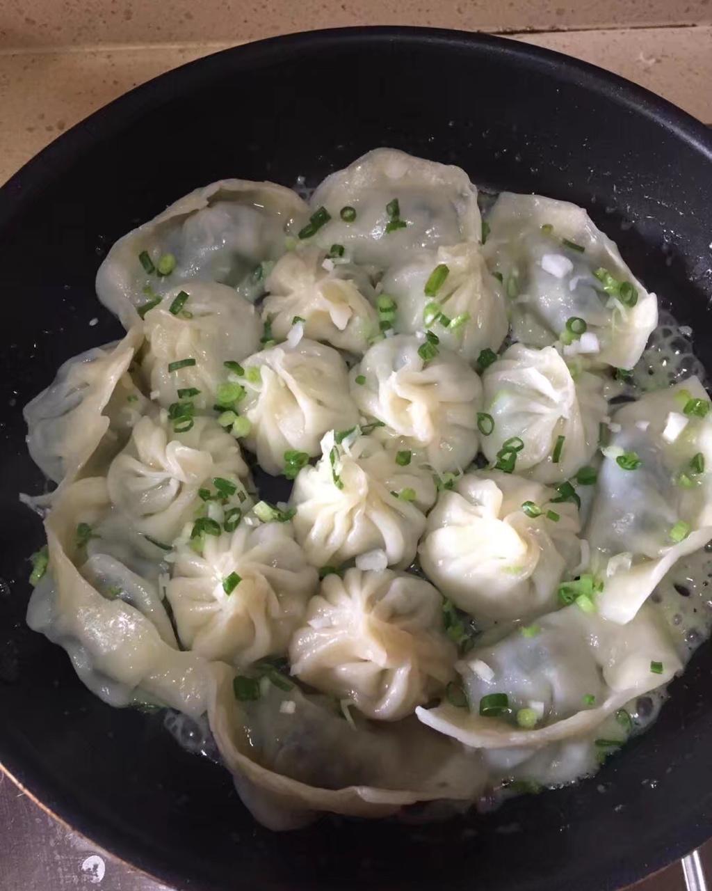 早餐来一锅香脆的生煎饺子