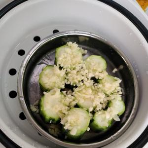 蒜蓉丝瓜＋腊味焗饭的做法 步骤4