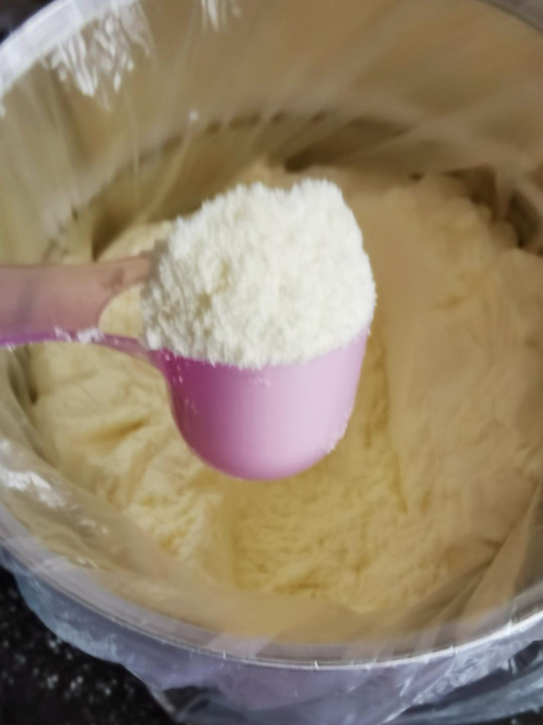 纯奶手撕吐司的做法 步骤1