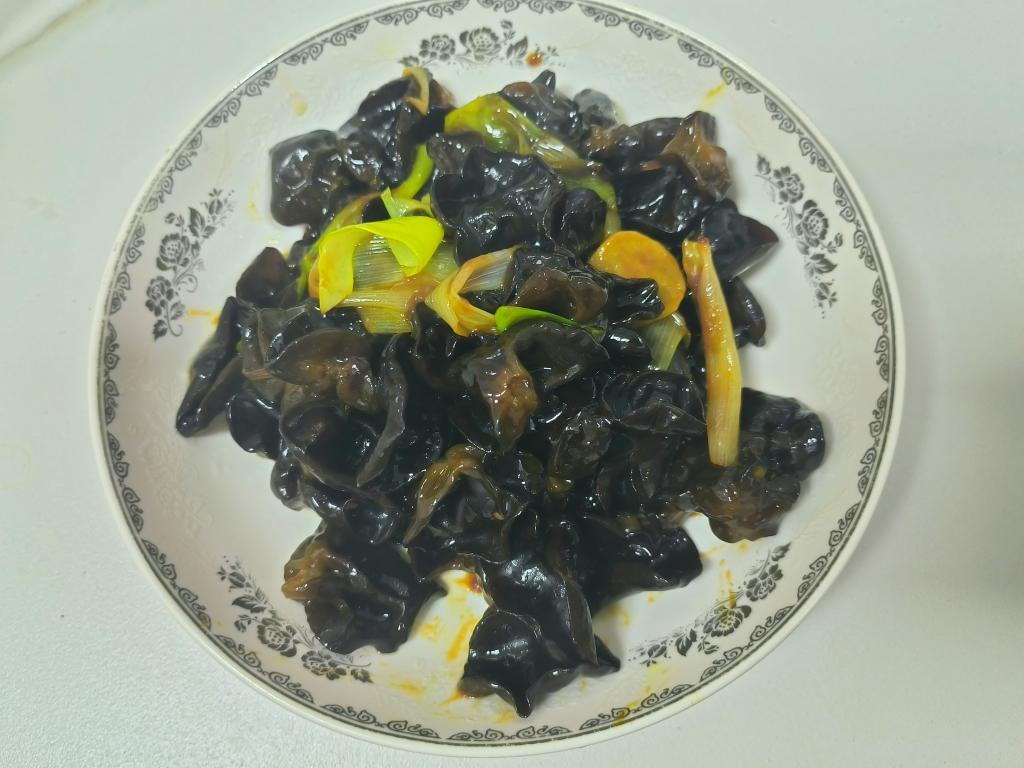 零基础快手菜_葱烧木耳