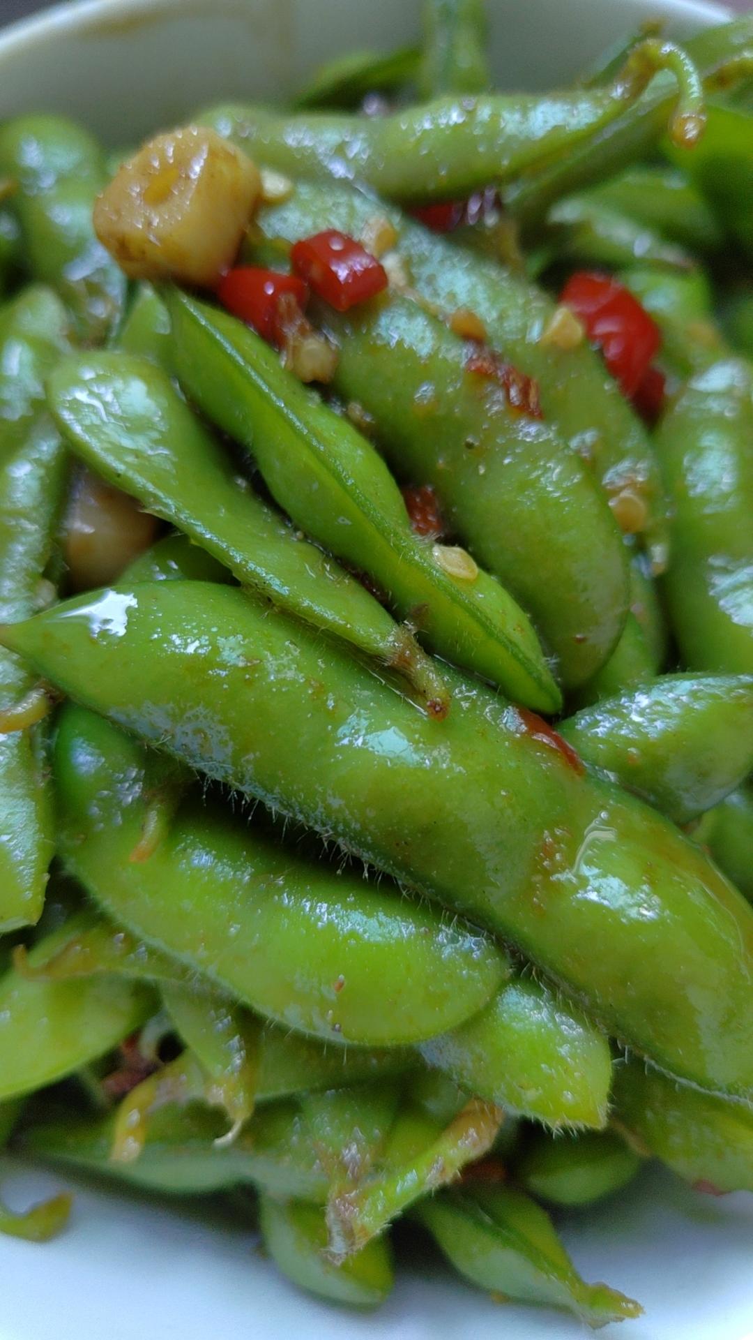 武汉夜市标配嗦毛豆