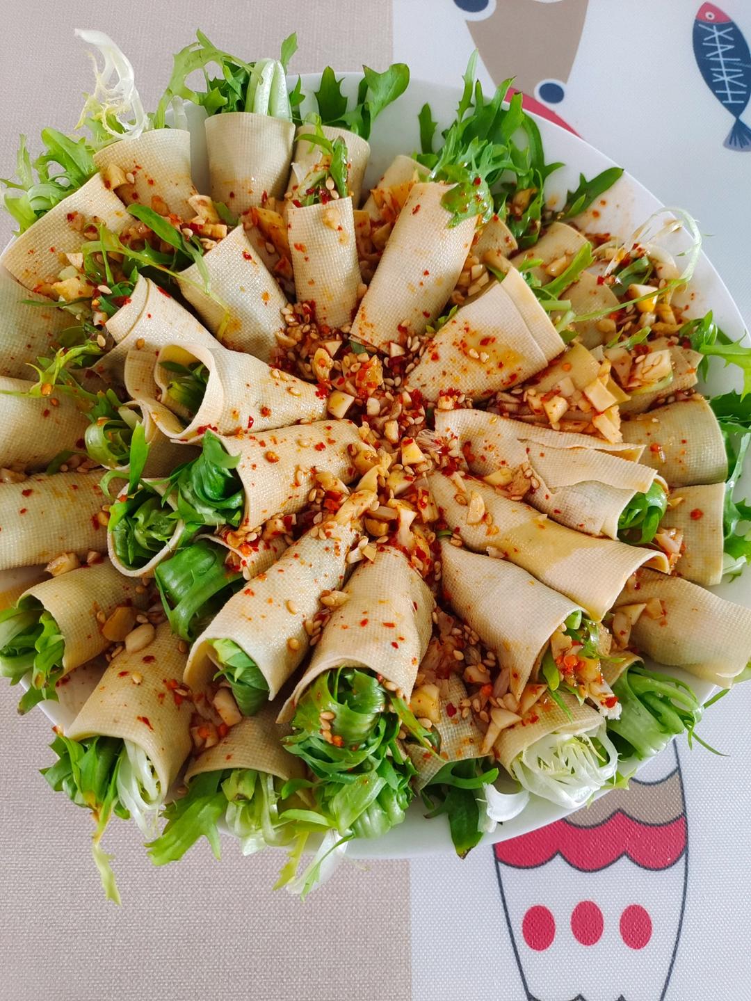 吃一盘都不会胖的豆皮卷生菜