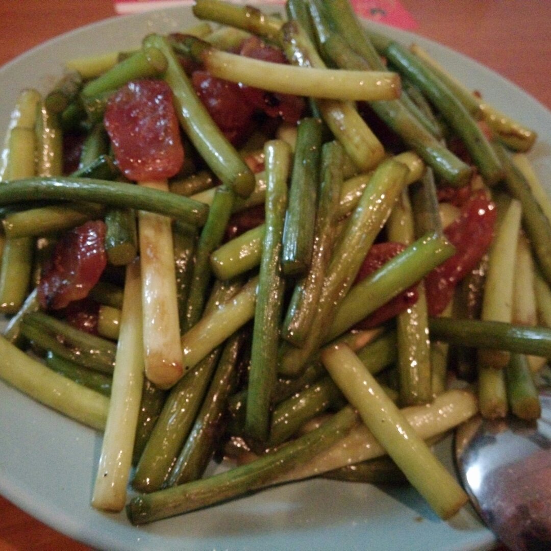 蒜苗炒肉丝