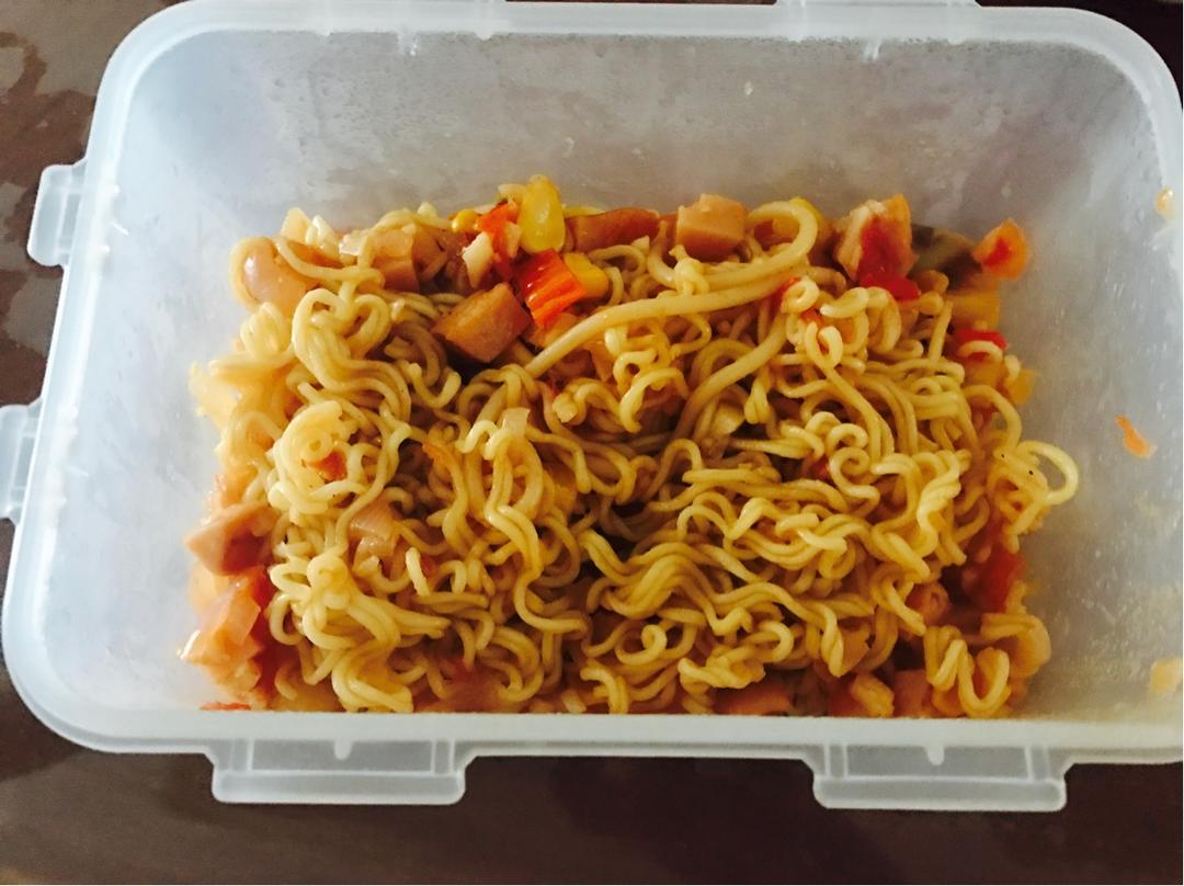 炒面（方便面）