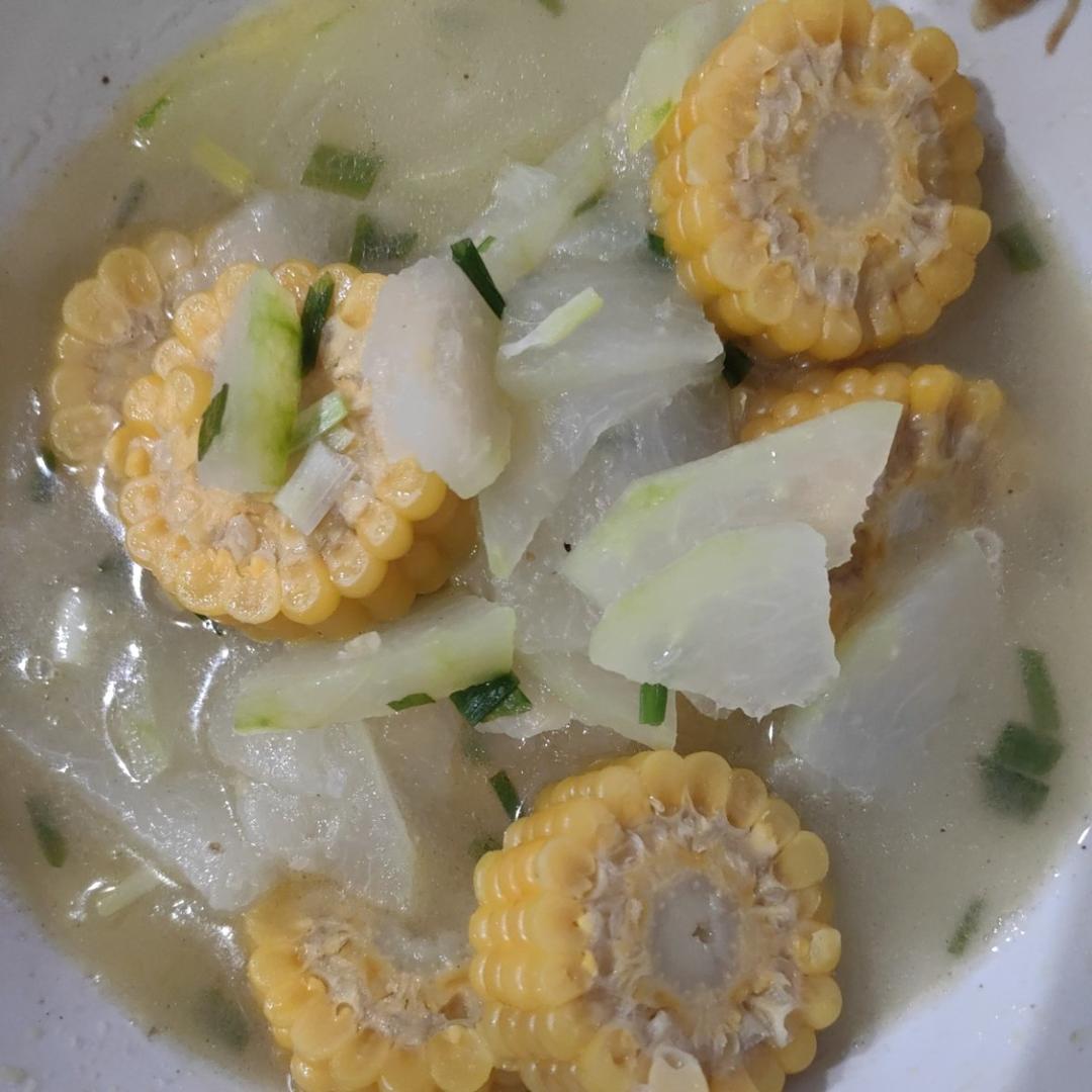 越吃越瘦的减脂餐——冬瓜玉米汤