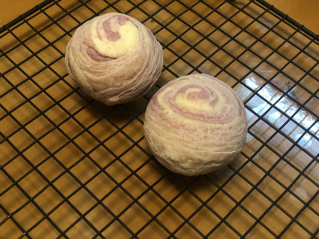 蛋黄酥~紫薯、抹茶、原味~花好月圆，中秋快乐~内附一次做六色蛋黄酥方法~