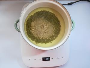 百合绿豆薏仁粥的做法 步骤6