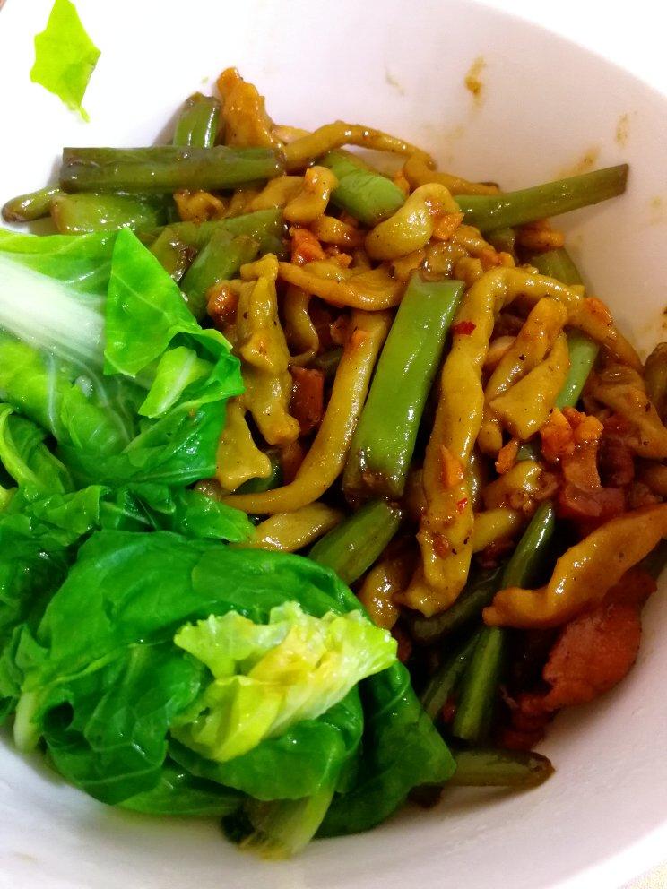 快手菜豆角闷面