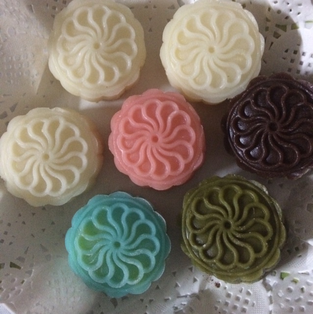 奶黄冰皮月饼