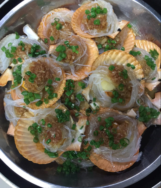 蒜蓉粉丝蒸扇贝