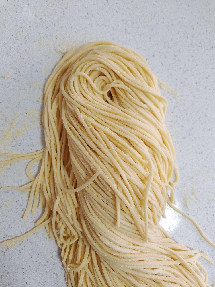 彩色蔬菜面条