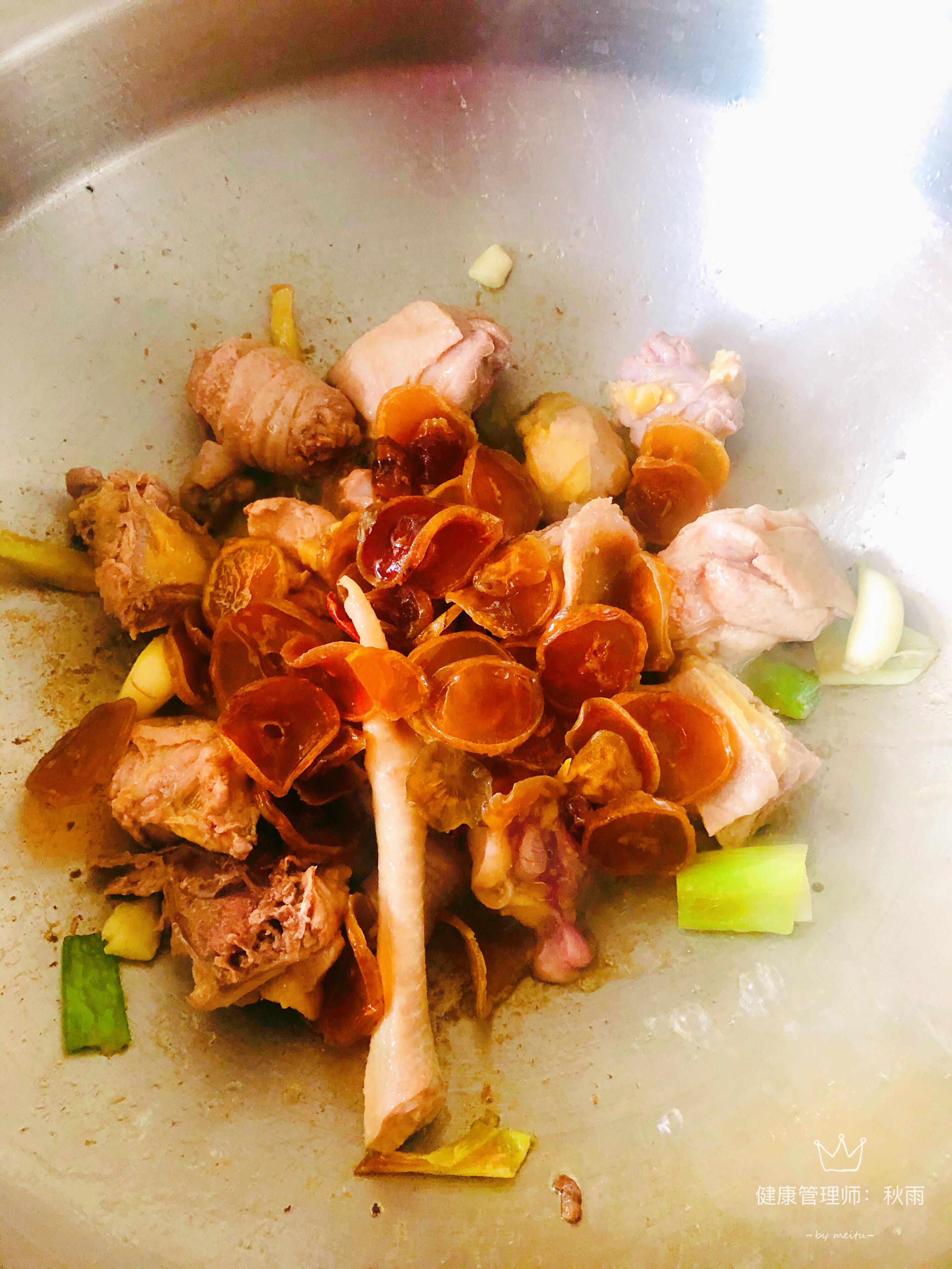 橄榄油土鸡炖土豆干的做法 步骤5