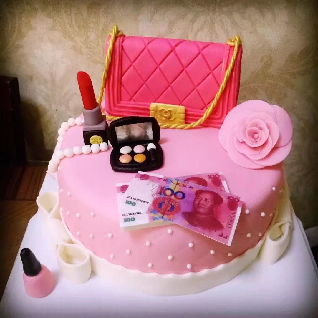 翻糖蛋糕“女人香”