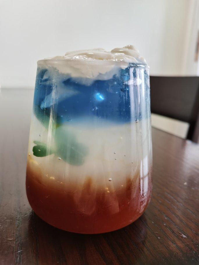 富士山下，美如画的饮品