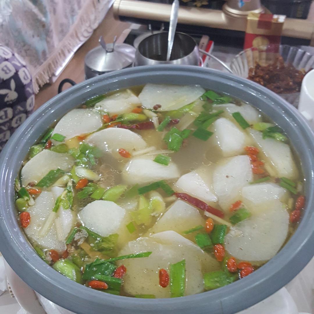 萝卜牛腩煲