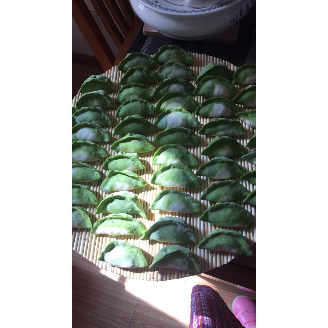 翡翠白玉白菜饺子详细版（附翡翠白玉白菜饺子包法，翡翠白玉饺子皮两种制法，面包机和面，翡翠白玉烧卖，各种馅料搭配）