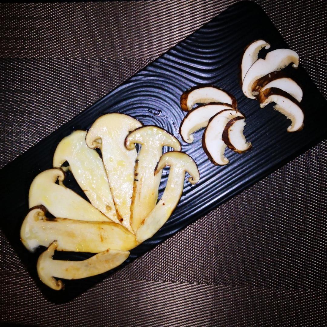黄油煎松茸