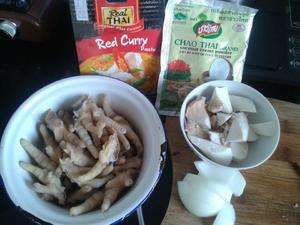 泰式红咖喱鸡爪的做法 步骤1
