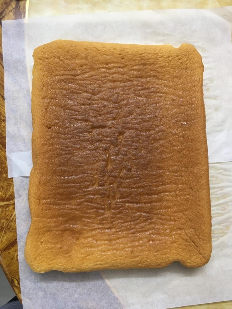 草莓酱蛋糕卷
