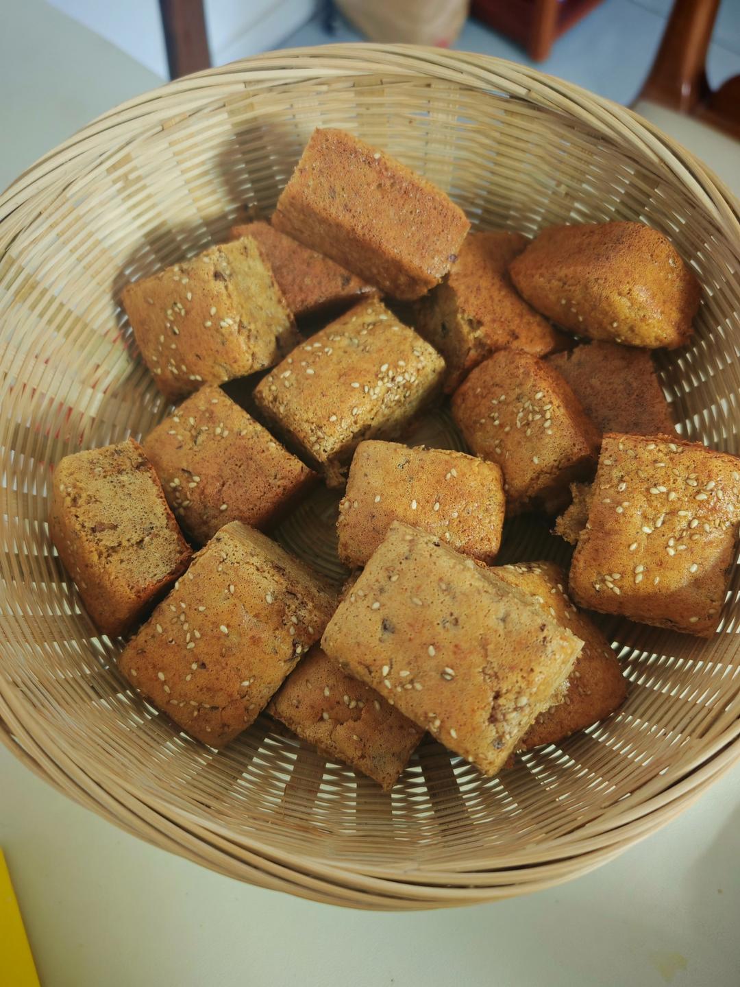 懒人红枣糕，从准备到出炉不到一小时！香甜松软竟比买的还好吃！保证你一次爱上这配方