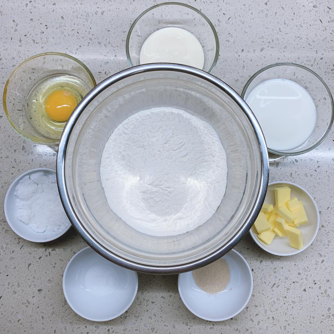 纯奶手撕吐司的做法 步骤1