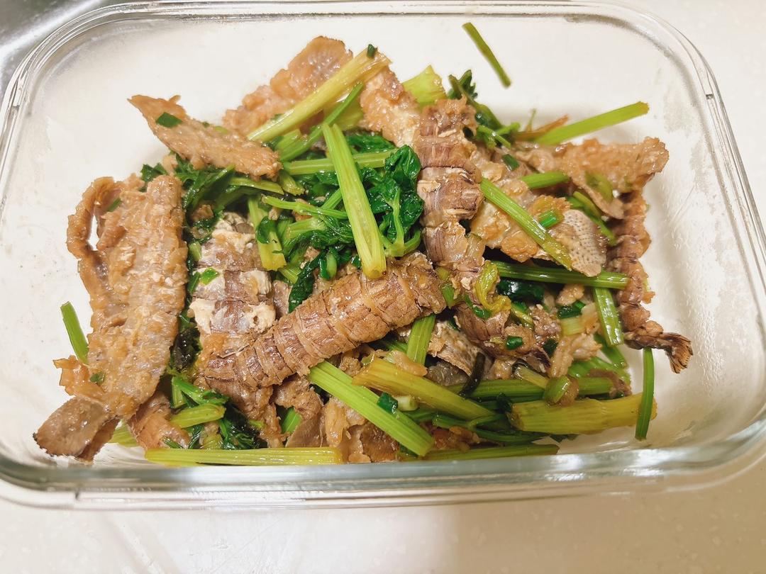 皮皮虾干炒芹菜