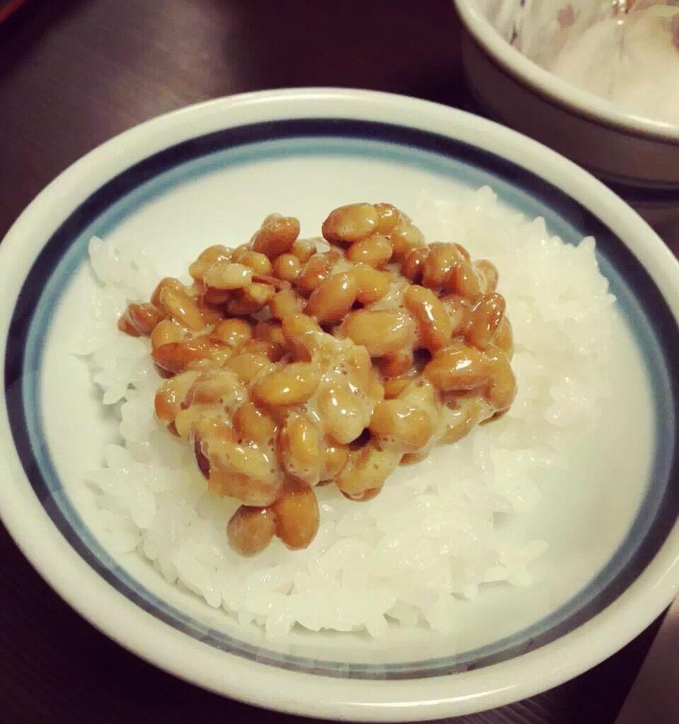 纳豆生鸡蛋拌饭【蜡笔小新】