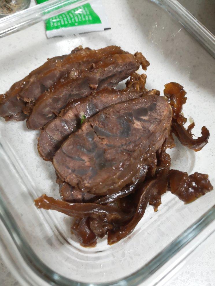 简单几步就能做出正宗酱牛肉（附卤蛋的做法）
