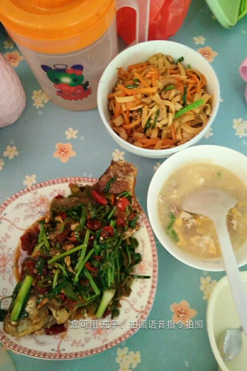 红烧鲫鱼（湘菜）