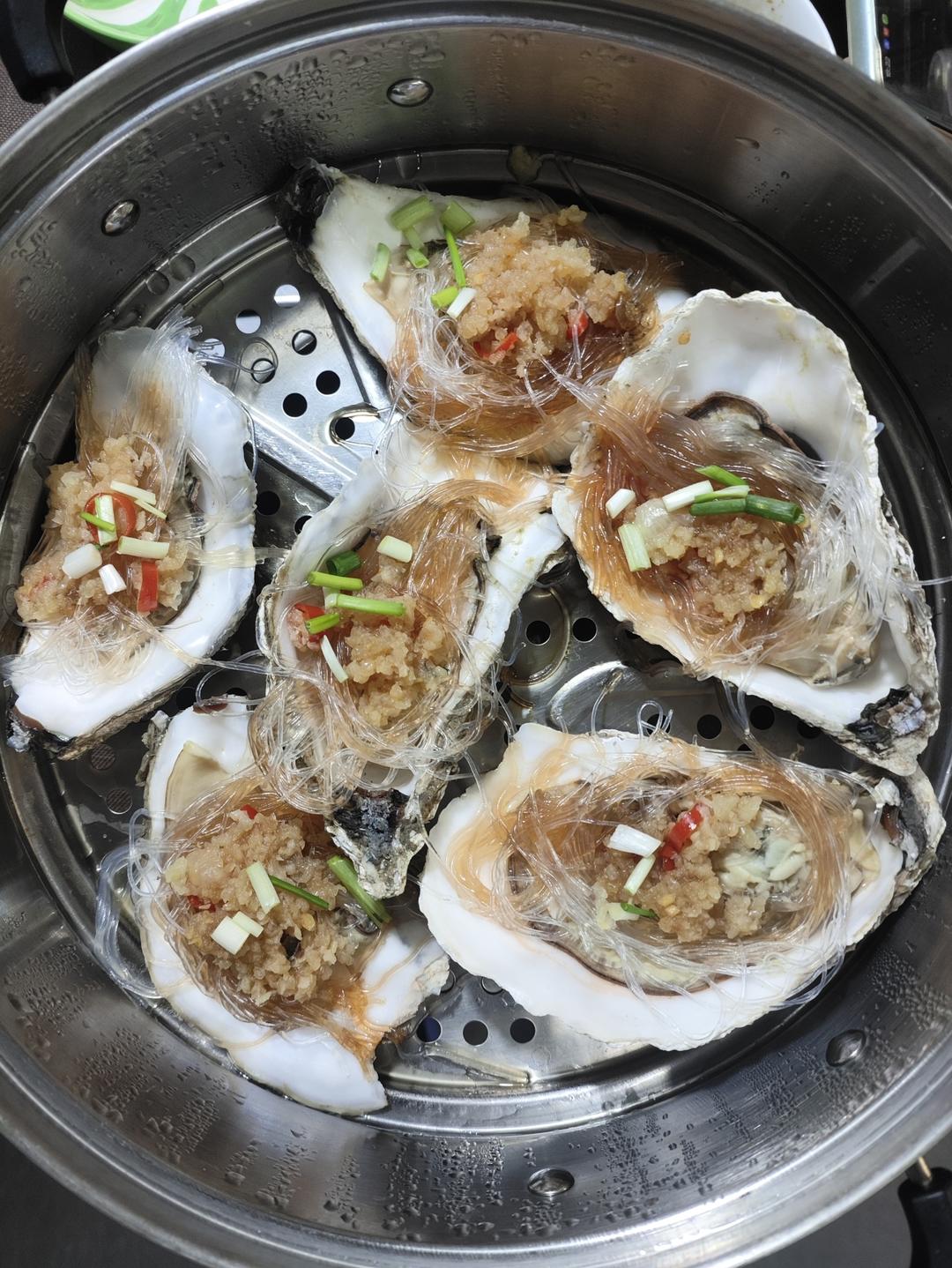 蒜蓉粉丝蒸生蚝