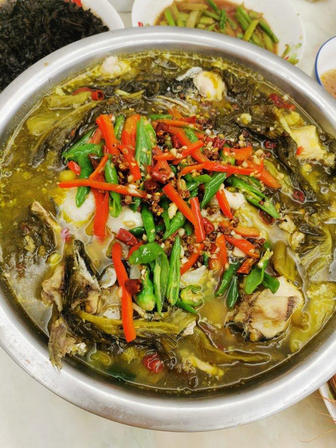 熙同做的酸辣超过瘾酸汤巴沙鱼片