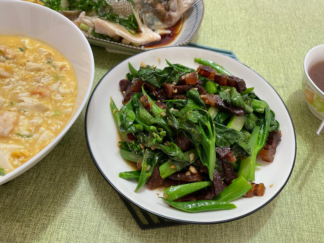 五星级酒店的蒜蓉青菜原来是这么制作的：蒜蓉芥蓝