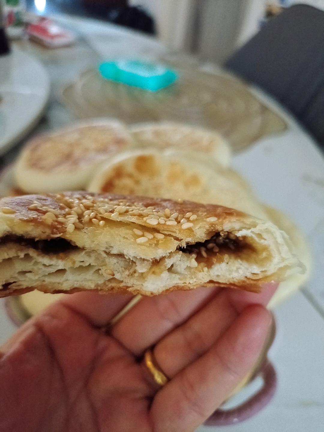 越凉越酥的发面糖酥饼