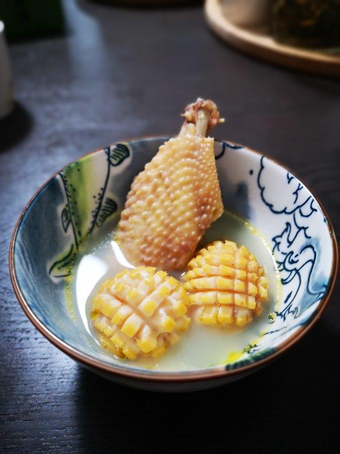 滋补鲍鱼鸡汤