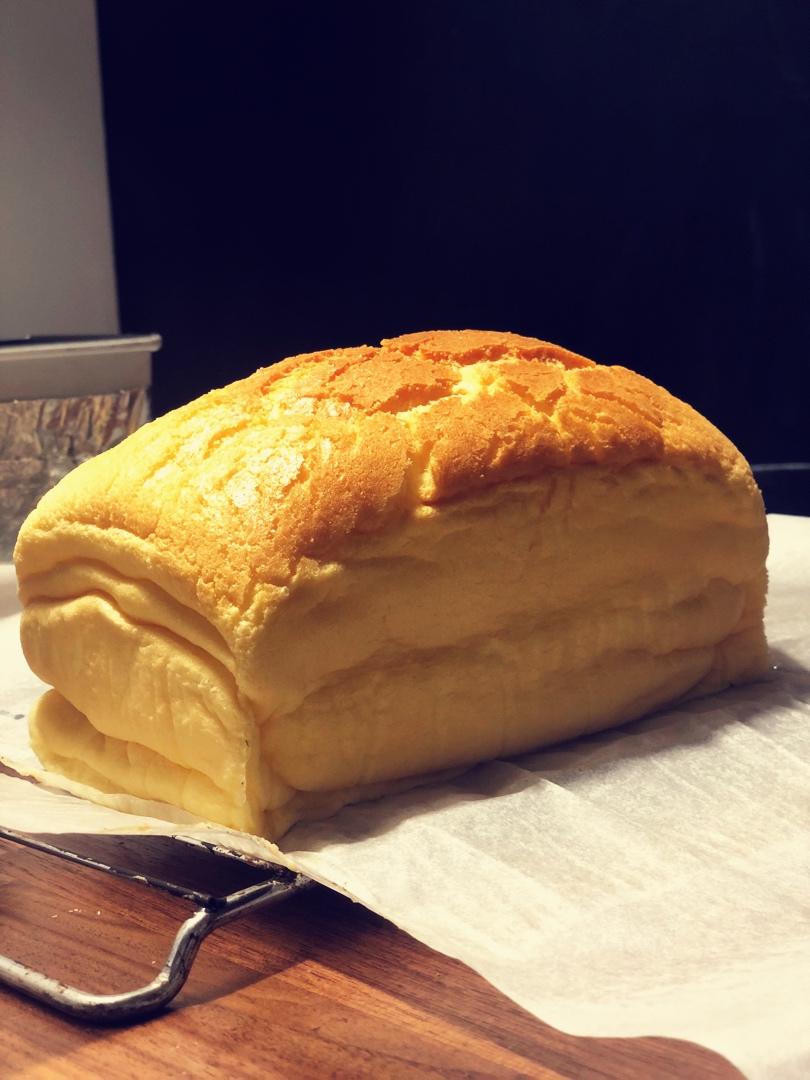 堪比柯基屁股
爆浆芝士🧀古早蛋糕